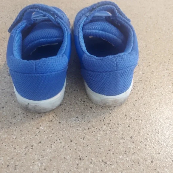 Cat and Jack Royal Blue Target Toddler shoes - Picture 4 of 9